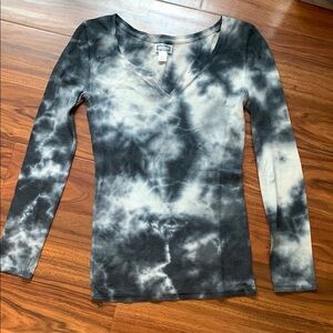 Kaisely Black and Gray Fitted Long Sleeve Tee
